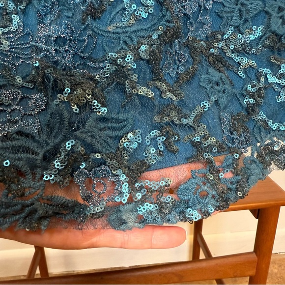 Alex Evenings Embroidered Lace And Sequins Cap Sleeve Gown Women’s Size 6 Petite - Picture 16 of 16